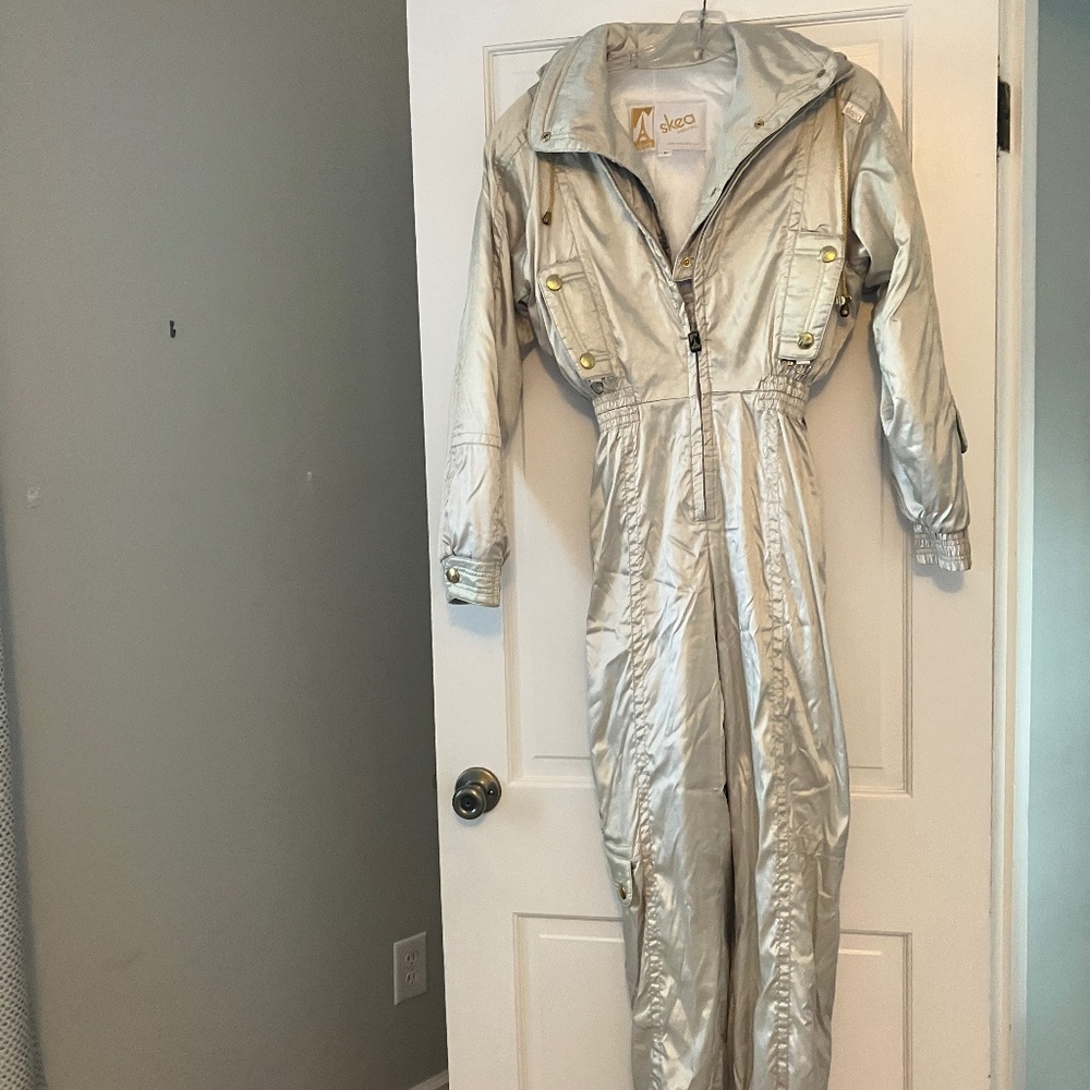 SKEA Ski one piece Suit with hood Light Gold with Belt Excellent Condition